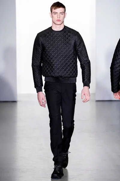 Look 25